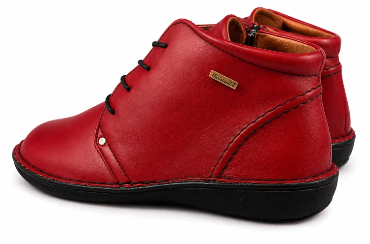 buty_czerwone_MarioEmilio.jpg