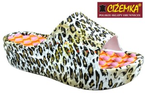 KLAPKI BASENOWE Z WKŁADKĄ MASUJĄCĄ DAMSKIE 1704 PANTERKA BRĄZOWE RÓŻOWE SERCA 36-41